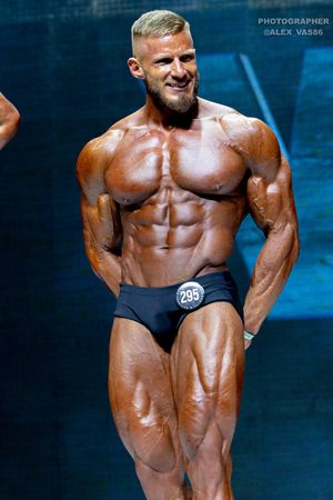 CLASSIC PHYSIQUE 178